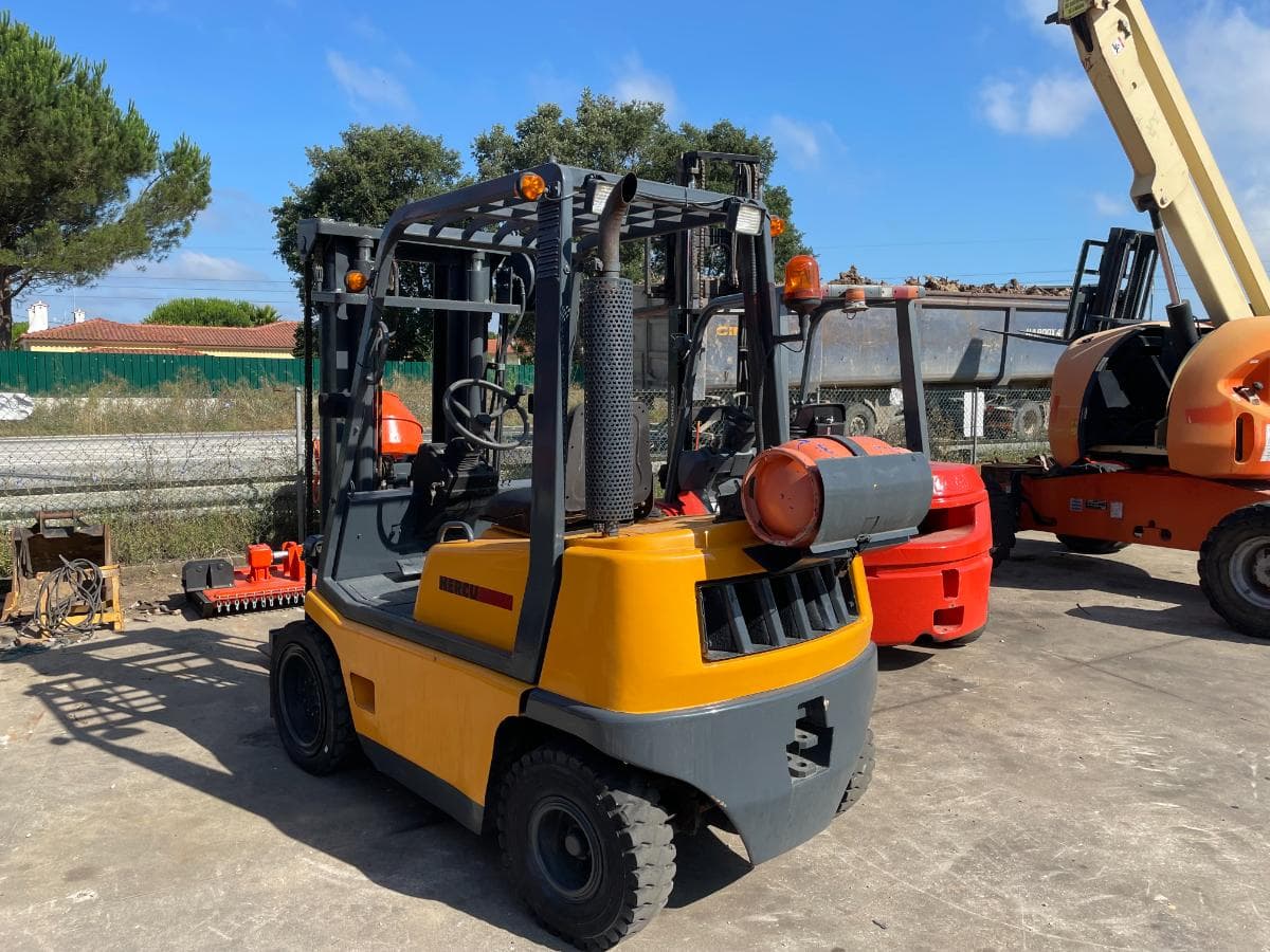Empilhador Herculift TH 25 — imagem 4