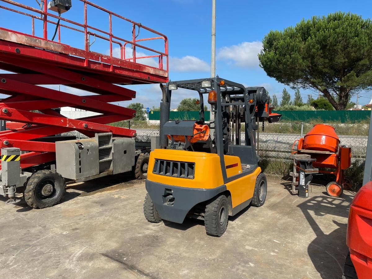 Empilhador Herculift TH 25 — imagem 6