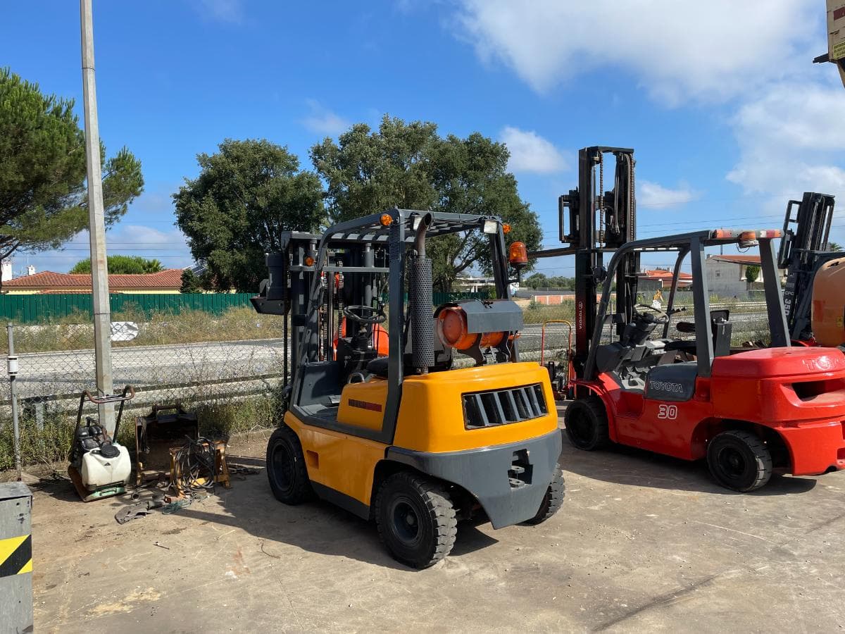 Empilhador Herculift TH 25 — imagem 5