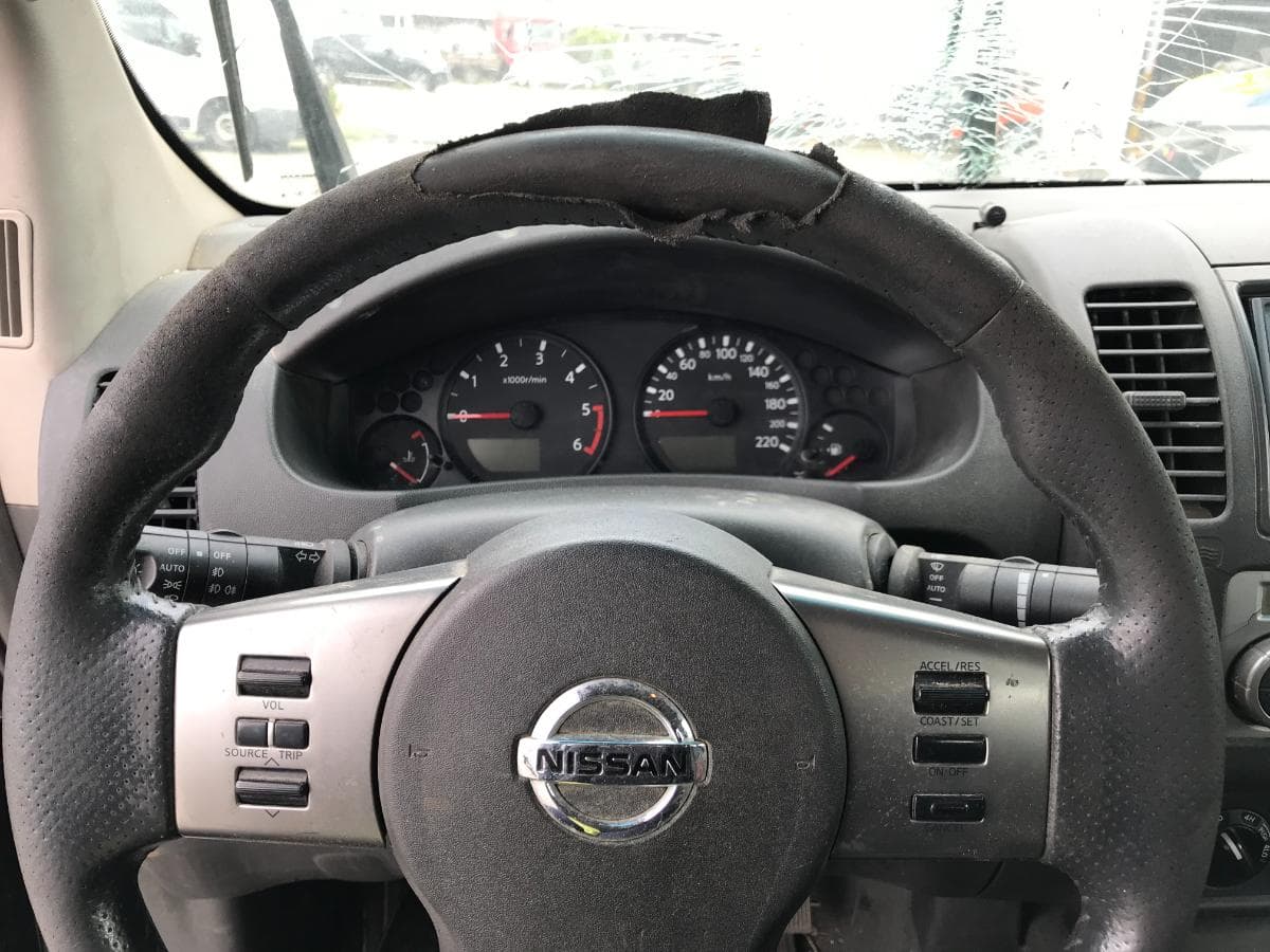 Nissan Navarra Pick UP 2.5 DCI · Ano 2007 — imagem 24