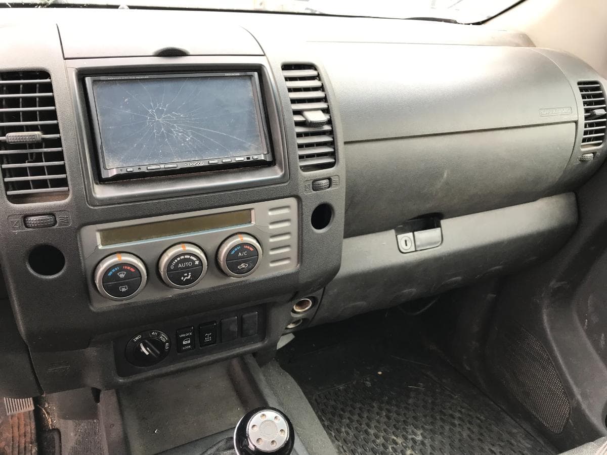 Nissan Navarra Pick UP 2.5 DCI · Ano 2007 — imagem 26