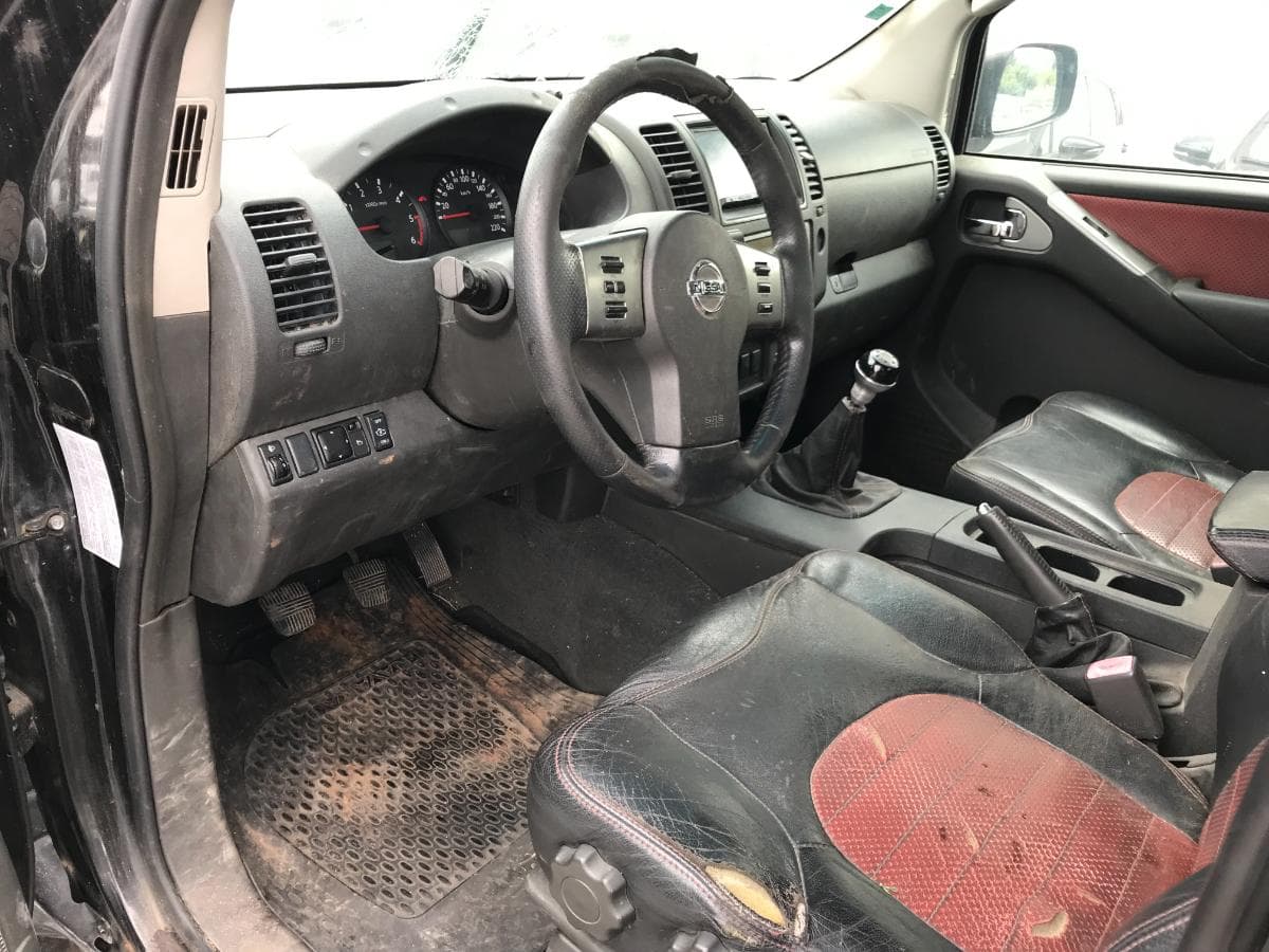 Nissan Navarra Pick UP 2.5 DCI · Ano 2007 — imagem 18