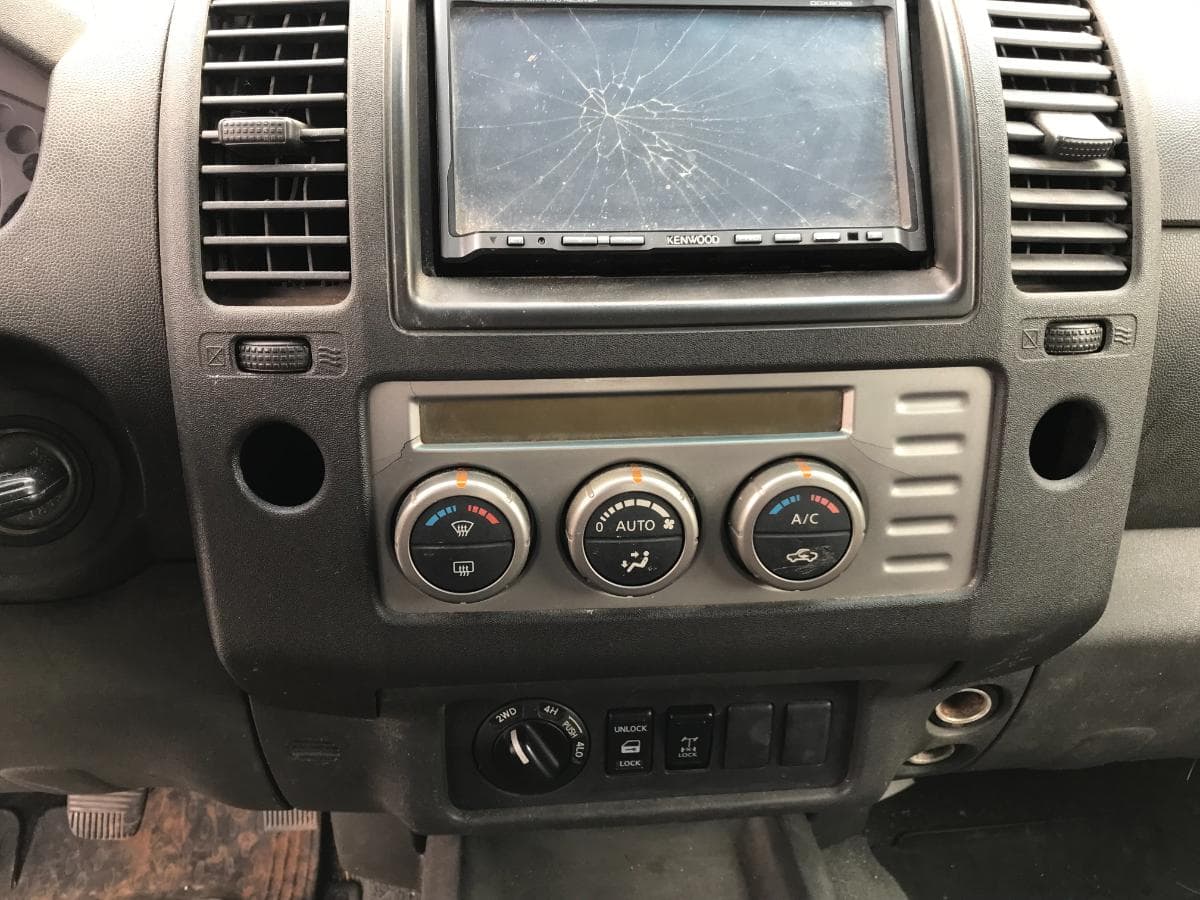 Nissan Navarra Pick UP 2.5 DCI · Ano 2007 — imagem 27