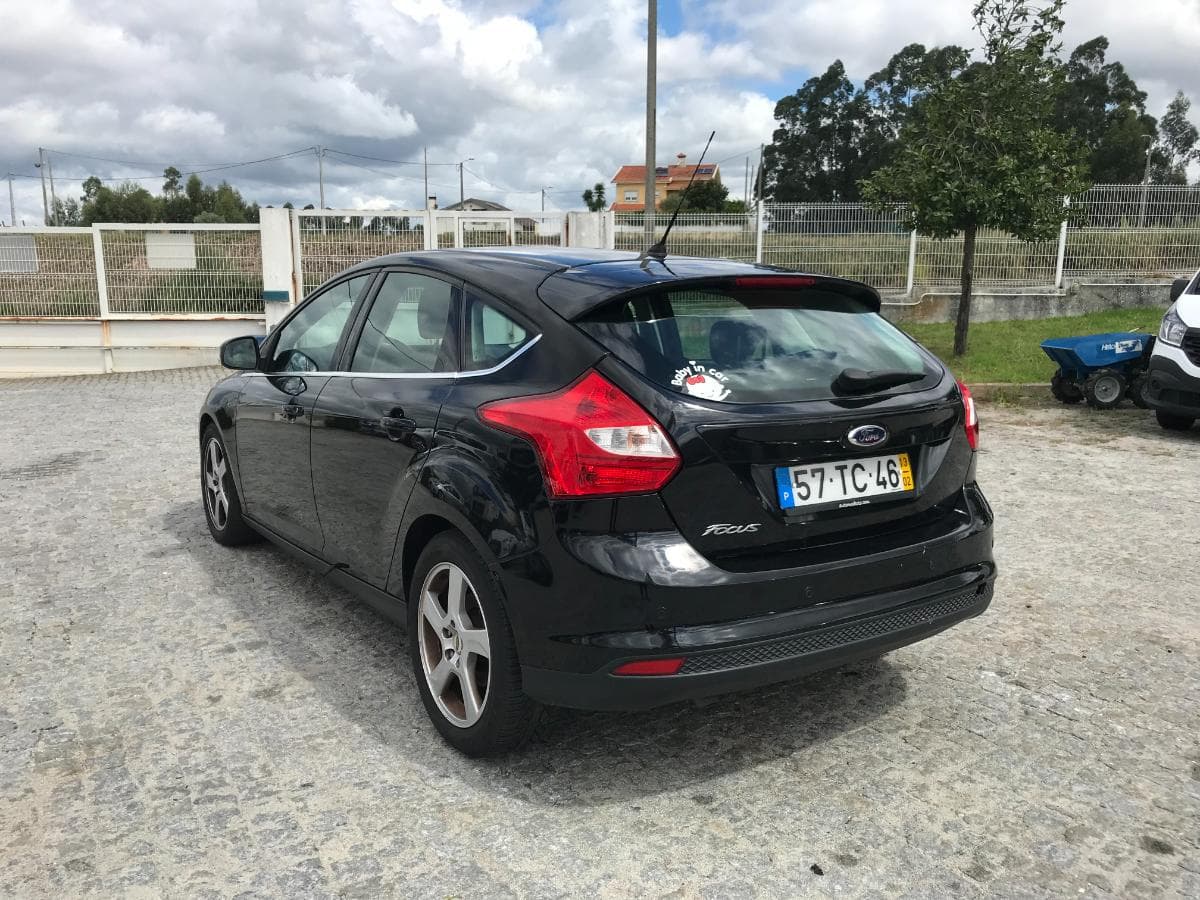 Ford Focus 1.6 TDCI · Ano 2013 — imagen 6