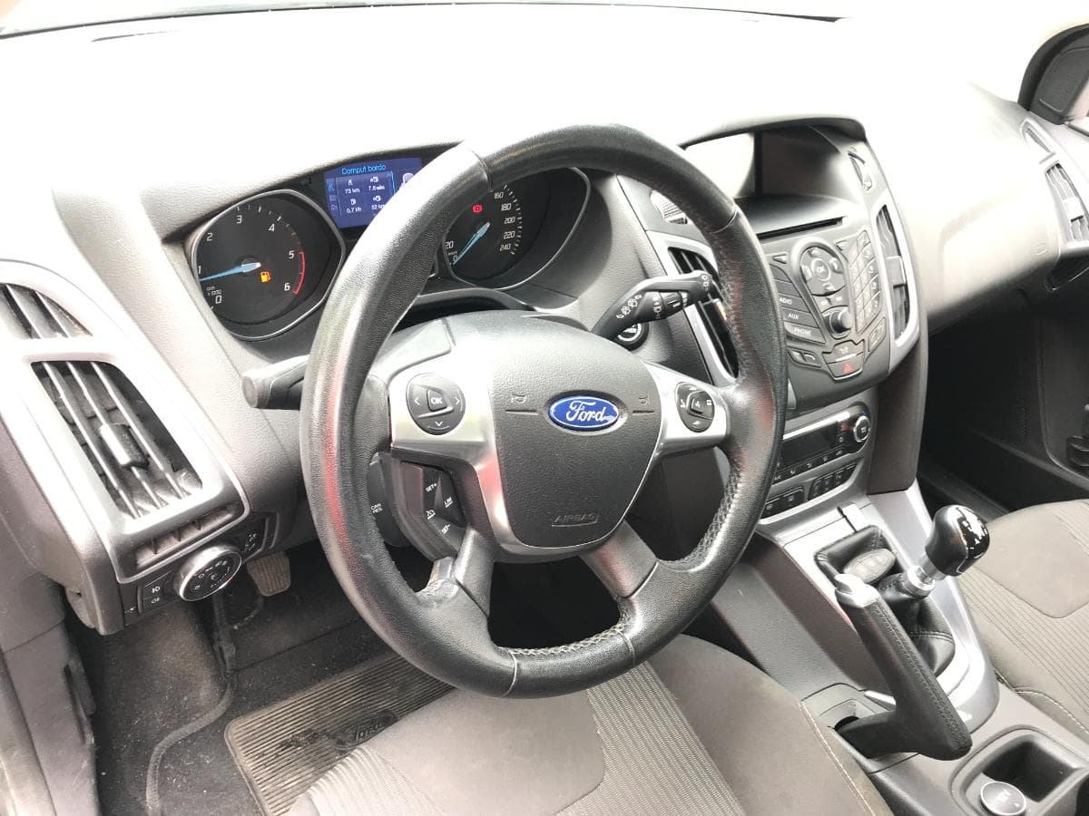 Ford Focus 1.6 TDCI · Ano 2013 — imagen 18
