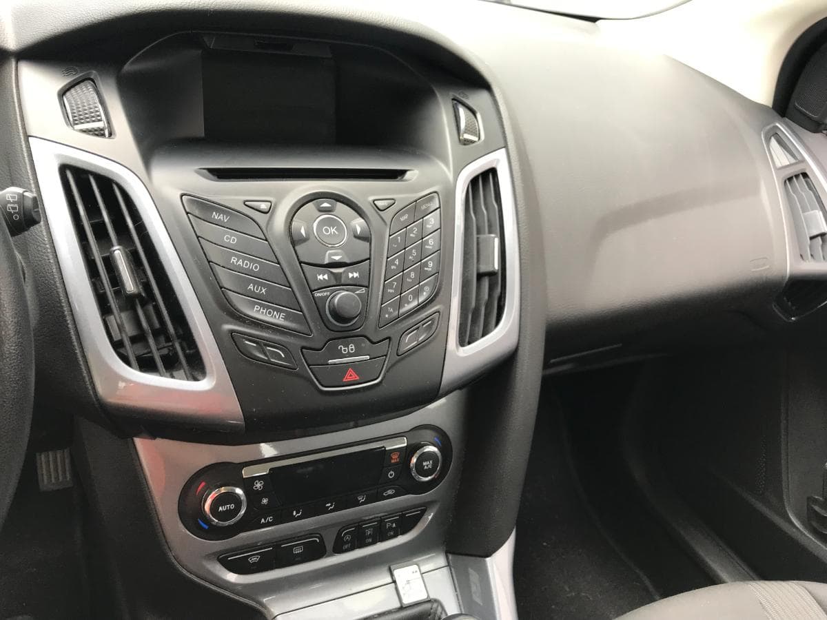Ford Focus 1.6 TDCI · Ano 2013 — imagen 22
