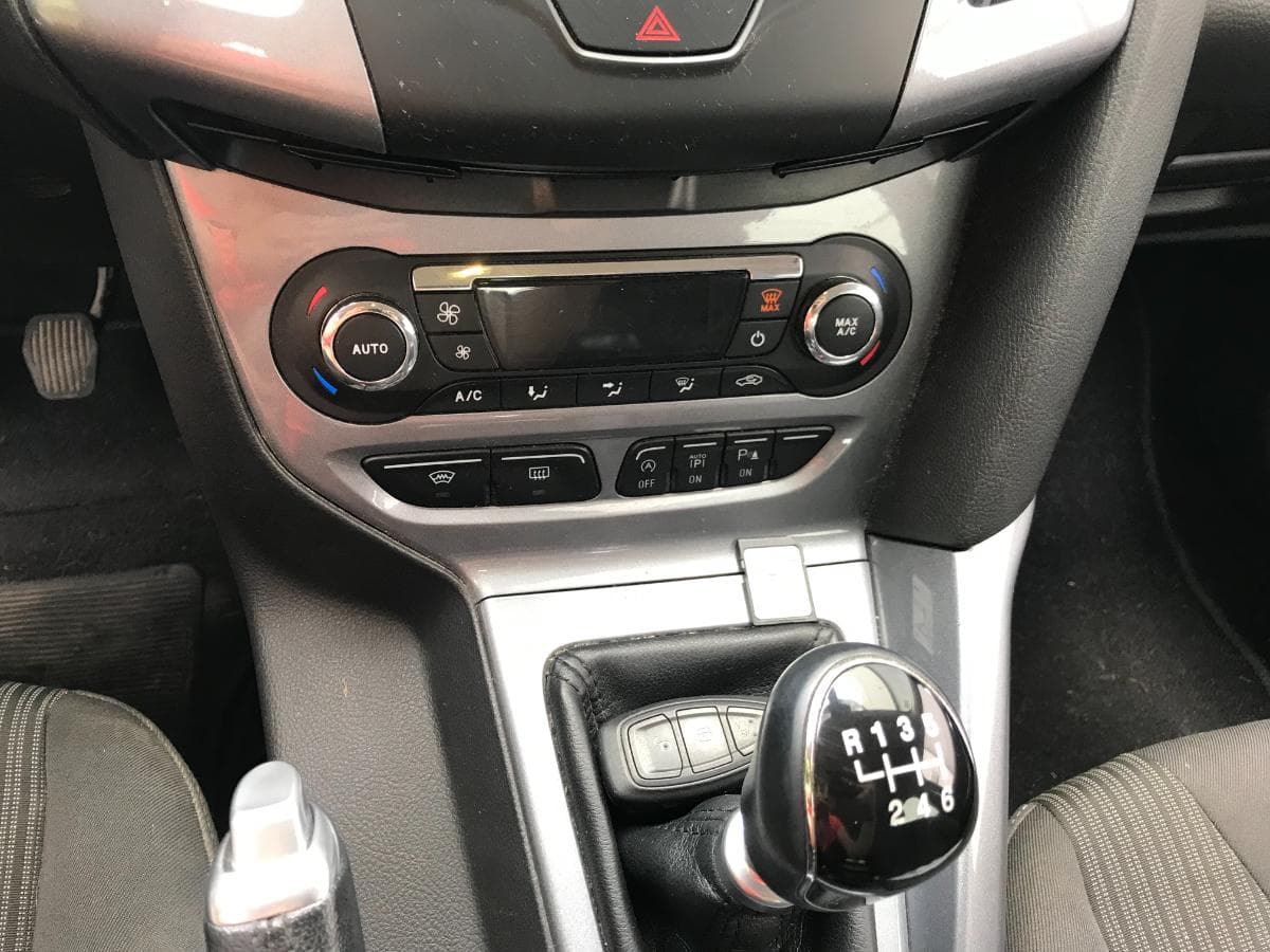 Ford Focus 1.6 TDCI · Ano 2013 — imagen 25
