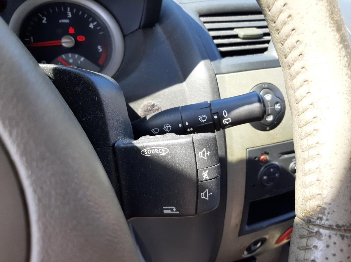 Renault Mégane 1.5 DCI · Ano 2005 — imagen 15