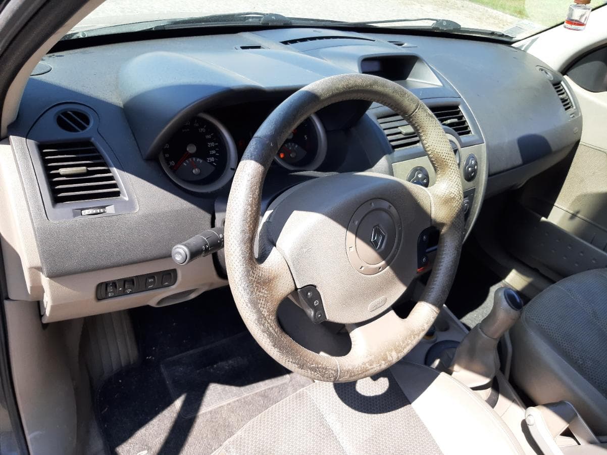 Renault Mégane 1.5 DCI · Ano 2005 — imagen 16