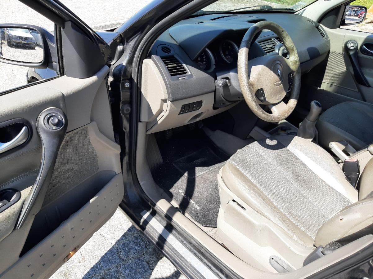 Renault Mégane 1.5 DCI · Ano 2005 — imagen 12