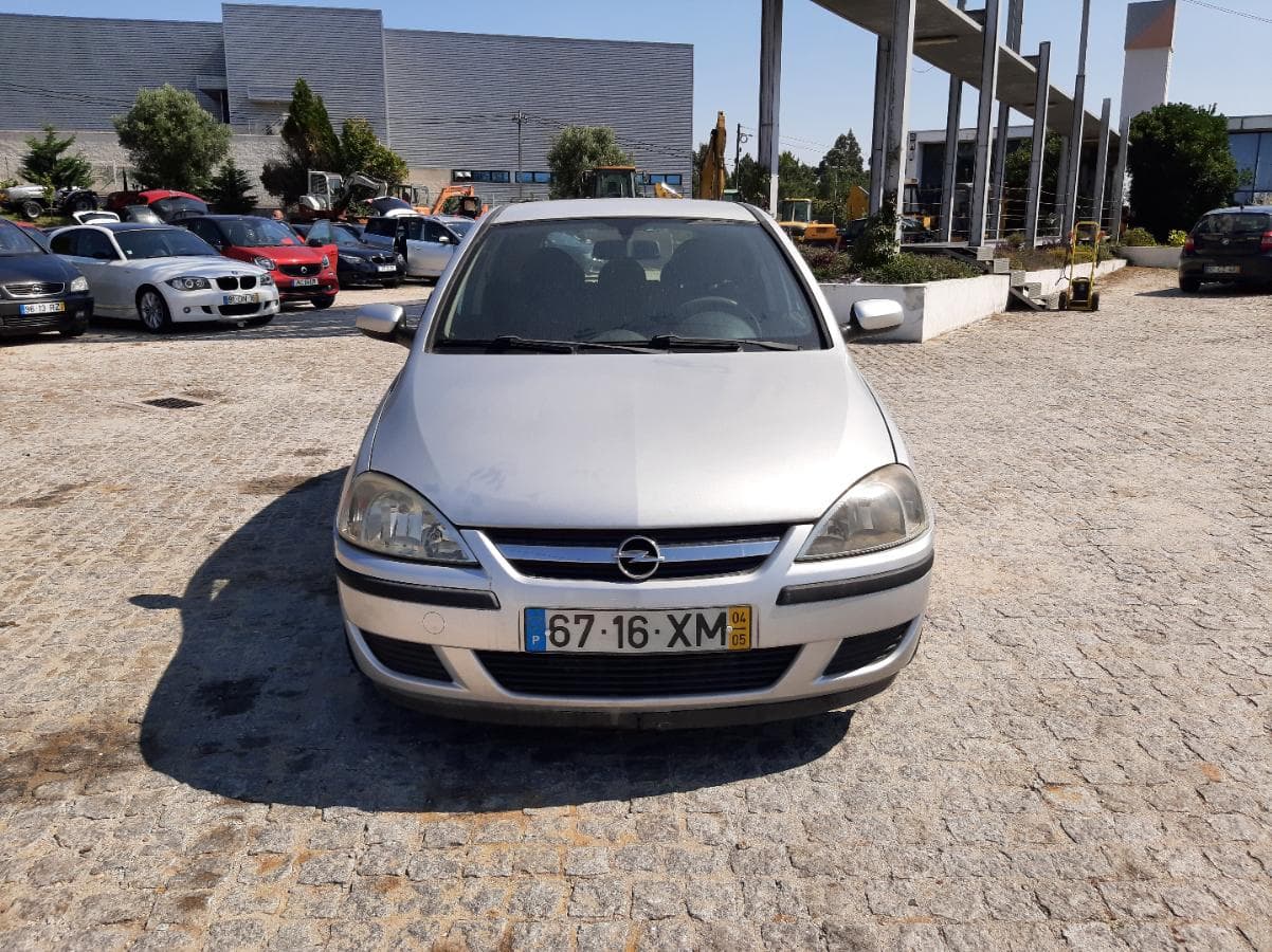 Opel Corsa 1.2 · Ano 2004 — imagem 2