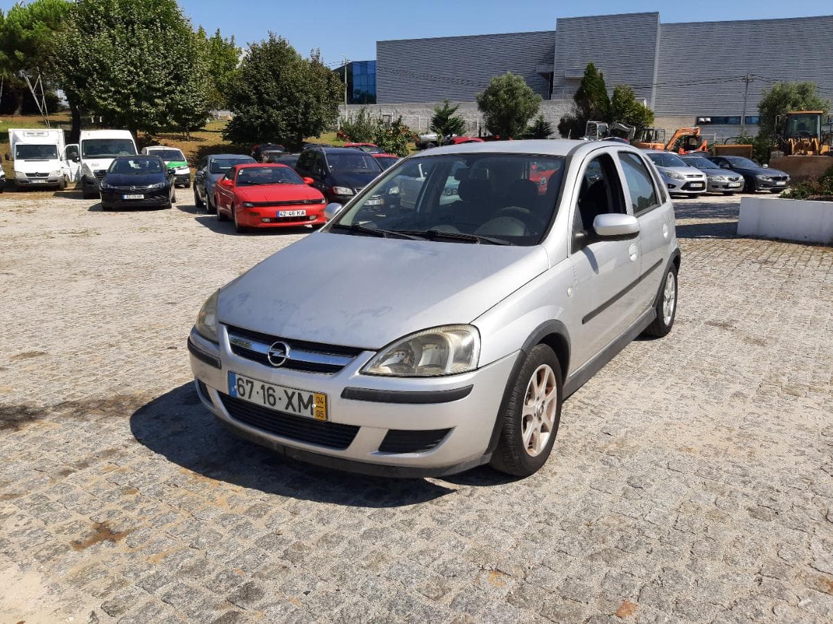 Opel Corsa 1.2 · Ano 2004 — imagem 3
