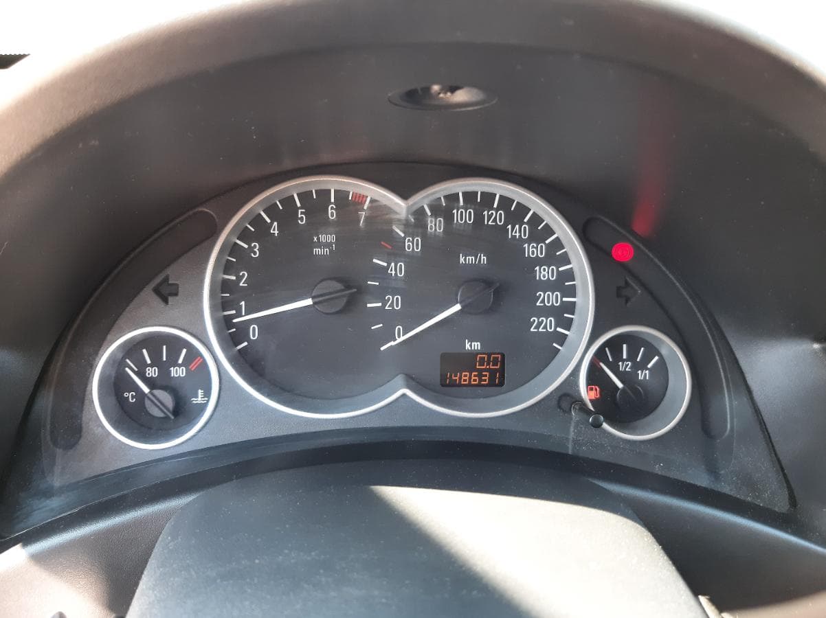 Opel Corsa 1.2 · Ano 2004 — imagem 13