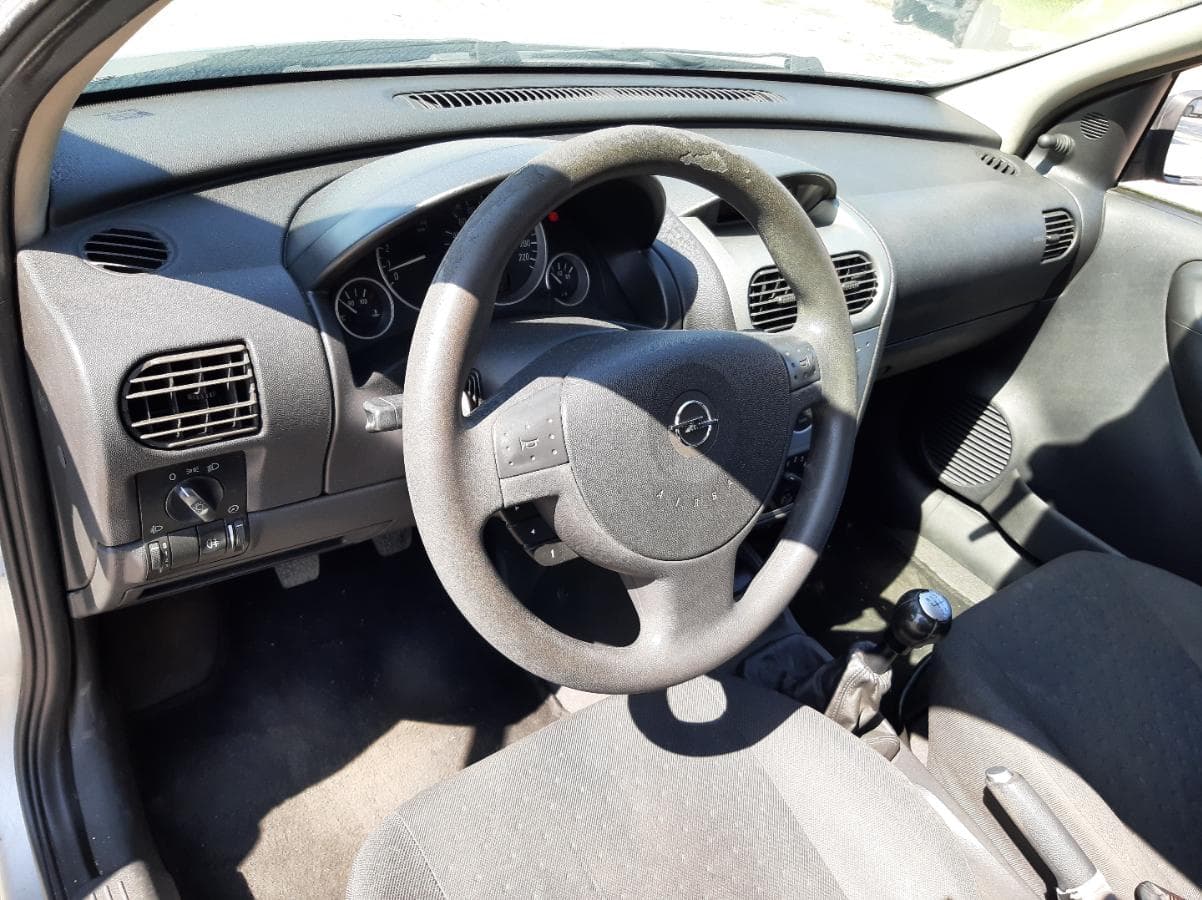 Opel Corsa 1.2 · Ano 2004 — imagem 18
