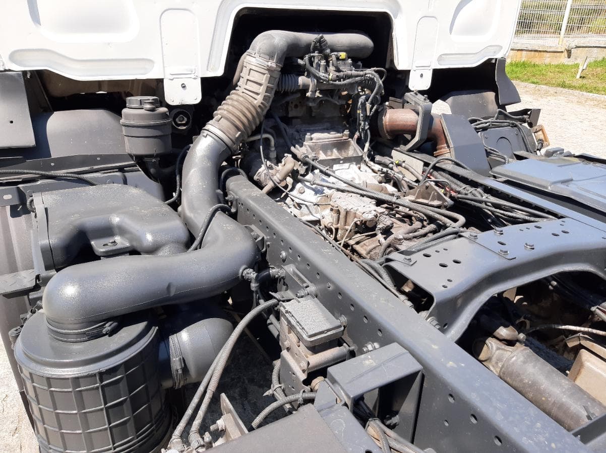 Renault Midlum 12 Toneladas 240 CV · Ano 2015 — imagem 8