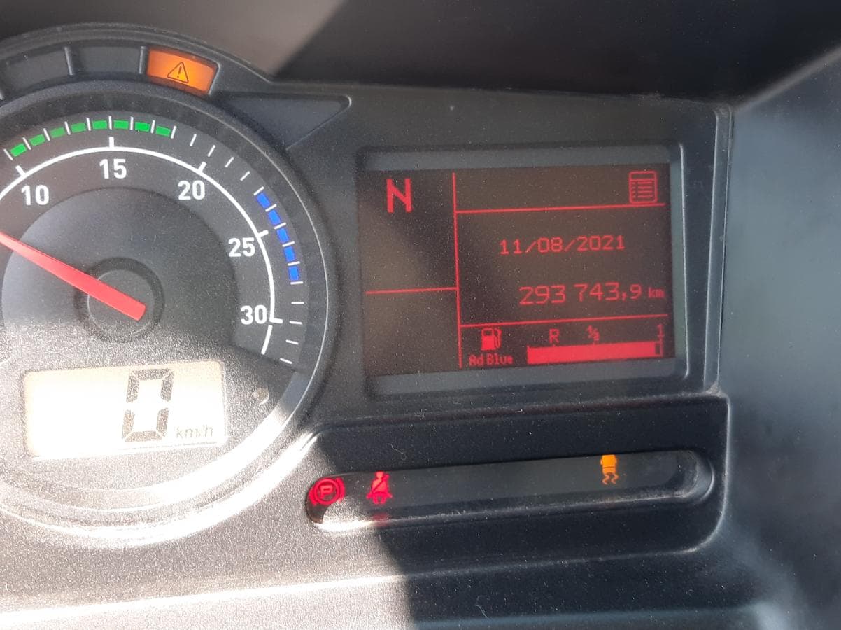 Renault Midlum 12 Toneladas 240 CV · Ano 2015 — imagem 12