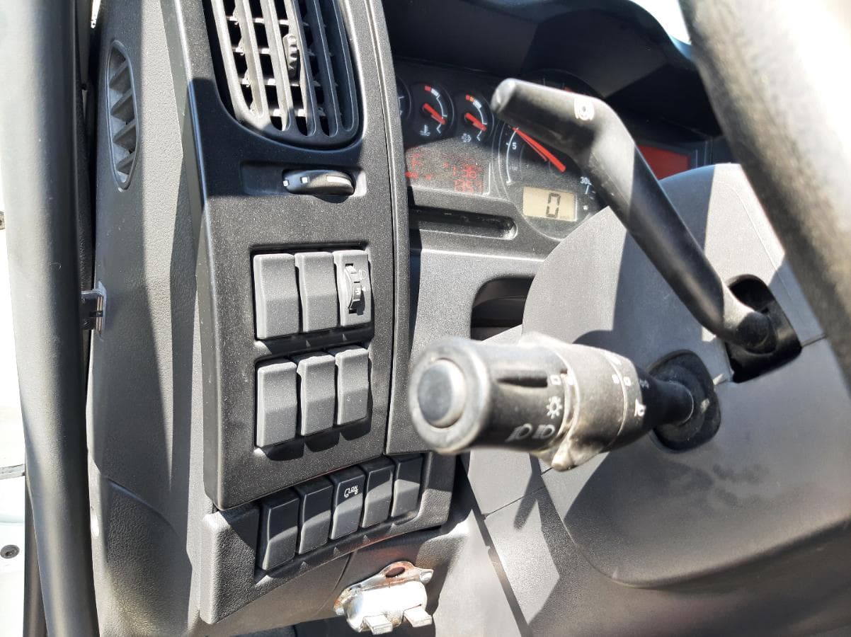 Renault Midlum 12 Toneladas 240 CV · Ano 2015 — imagem 22