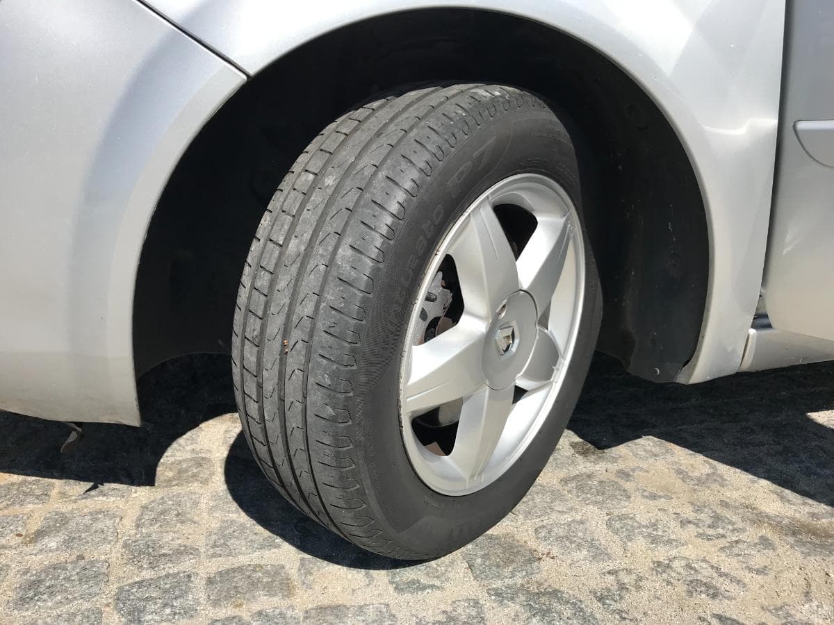 Renault Grand Scénic 1.5 DCI · 7 Lugares · Ano 2008 — imagem 8
