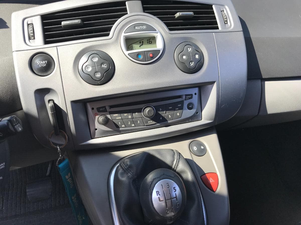 Renault Grand Scénic 1.5 DCI · 7 Lugares · Ano 2008 — imagem 18