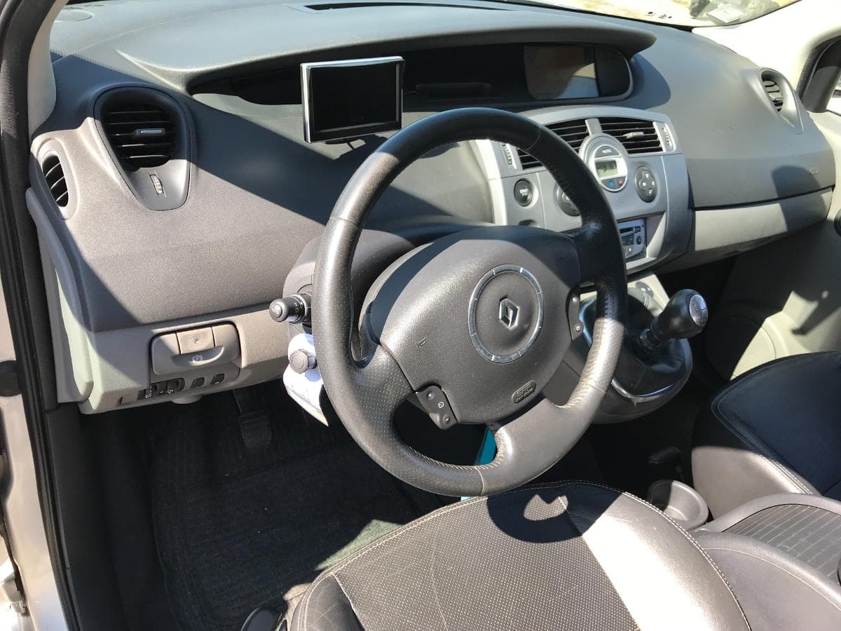 Renault Grand Scénic 1.5 DCI · 7 Lugares · Ano 2008 — imagem 20
