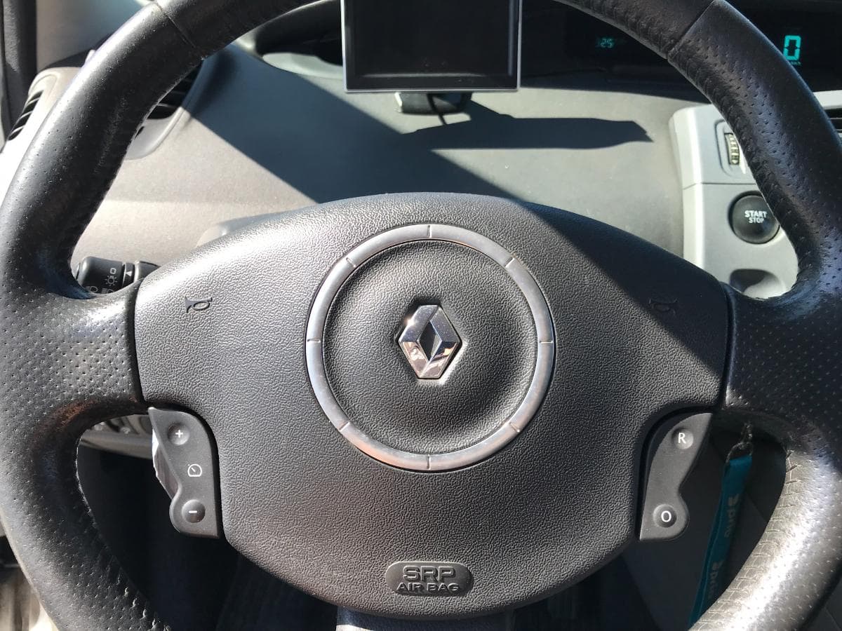 Renault Grand Scénic 1.5 DCI · 7 Lugares · Ano 2008 — imagem 24