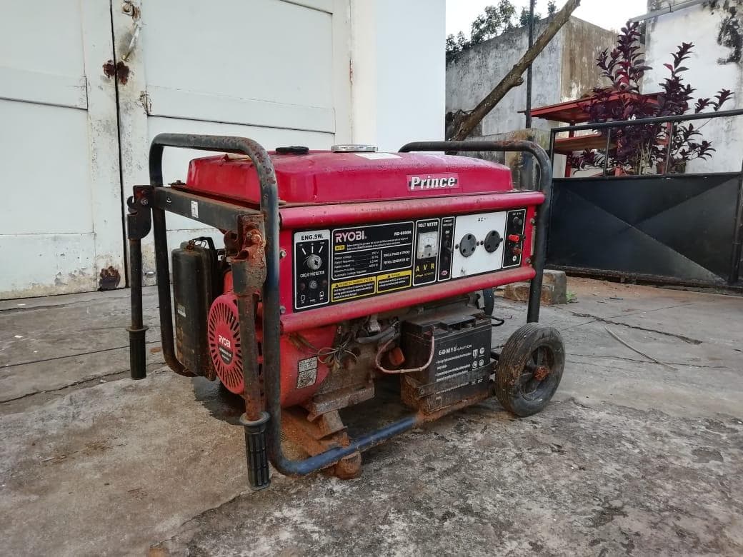 Gerador Ryob RG6900 · — imagem 2