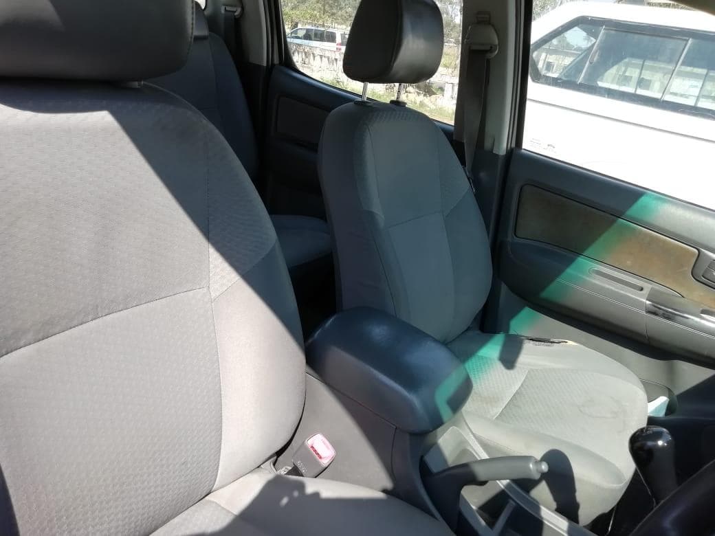 TOYOTA HILUX D4D · — imagem 8