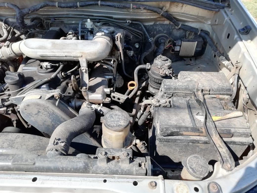 TOYOTA HILUX D4D · — imagem 9