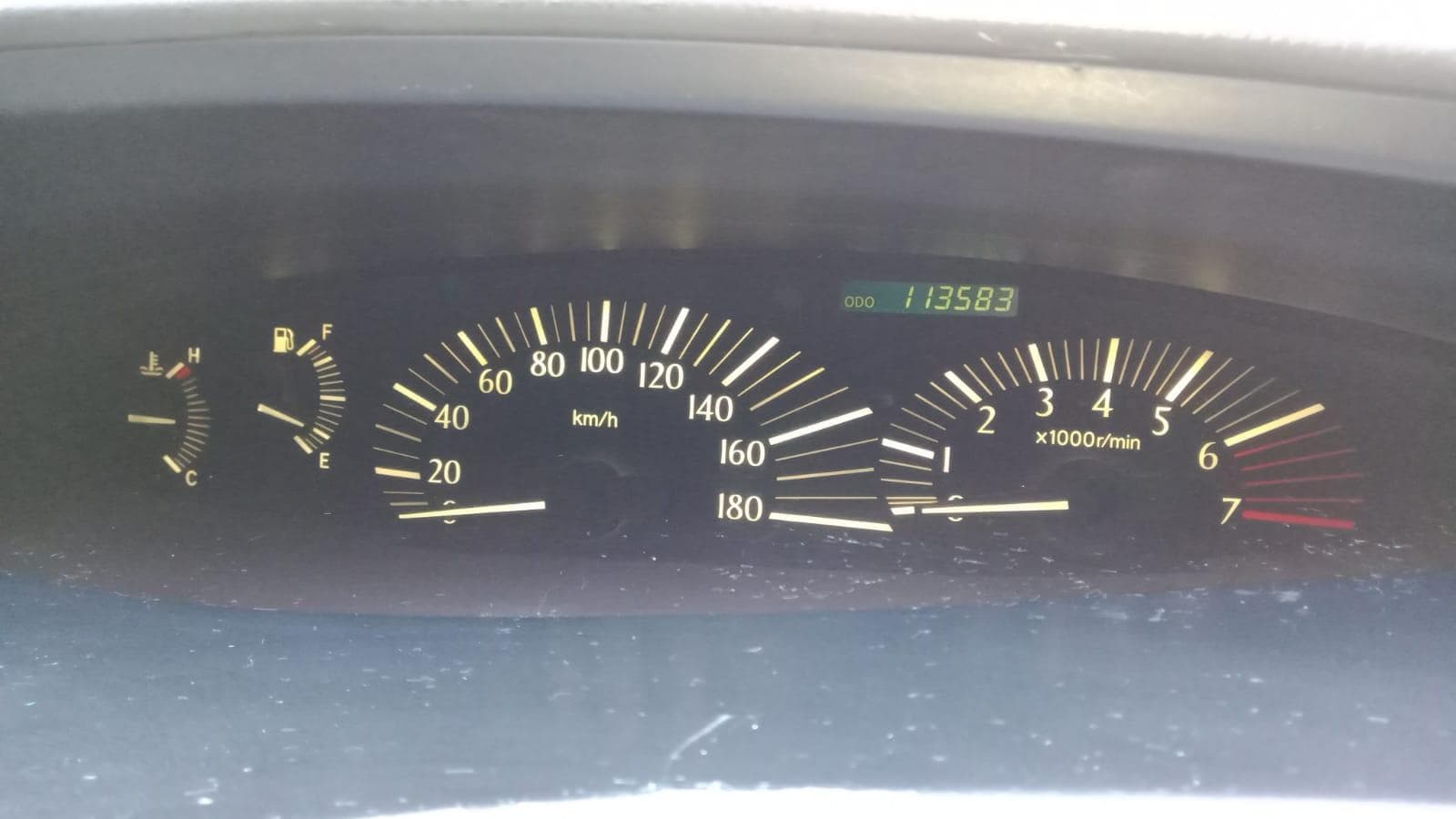 Toyota Estima · — imagem 6