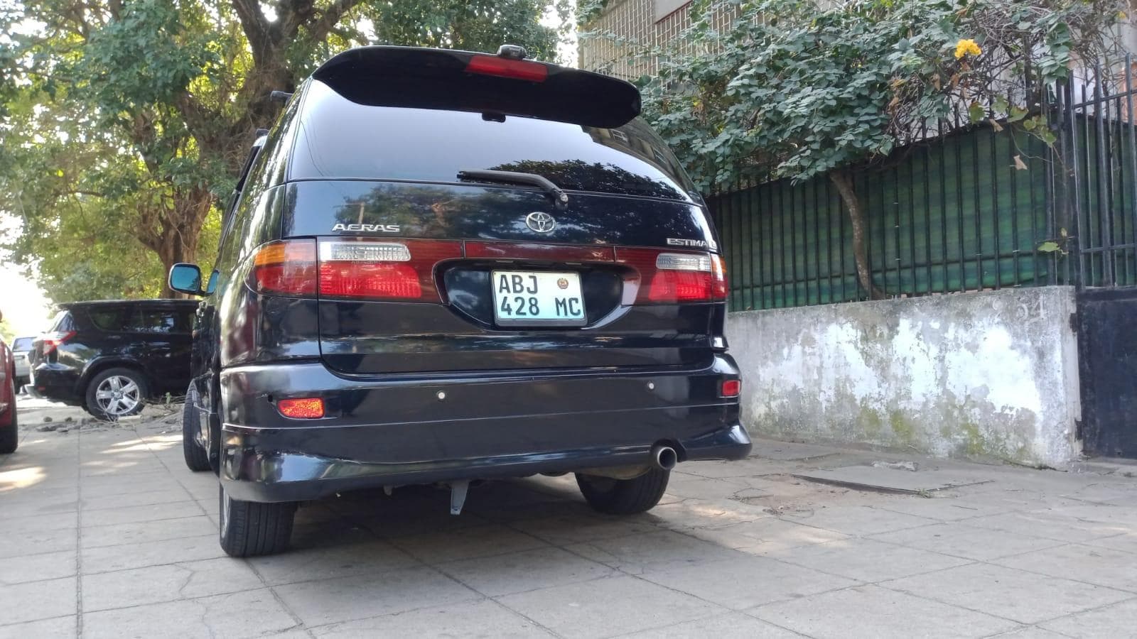Toyota Estima · — imagem 12