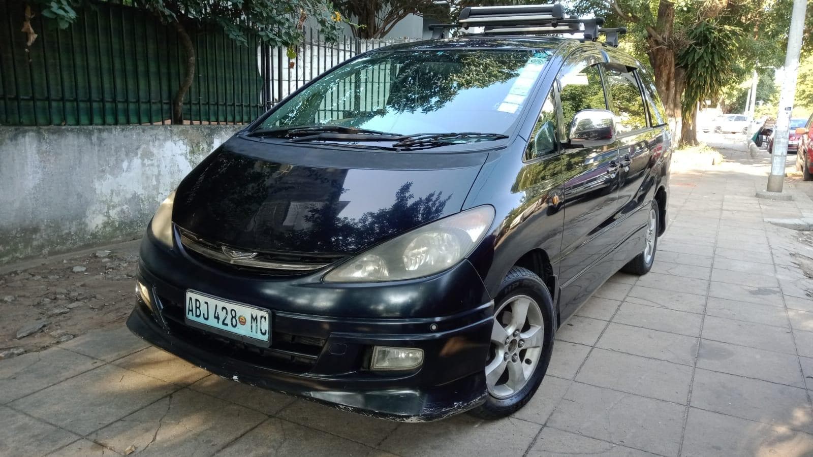 Toyota Estima · — imagem 4