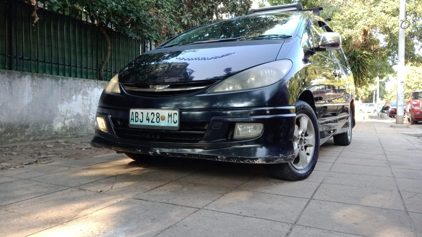 Toyota Estima · — imagem 1