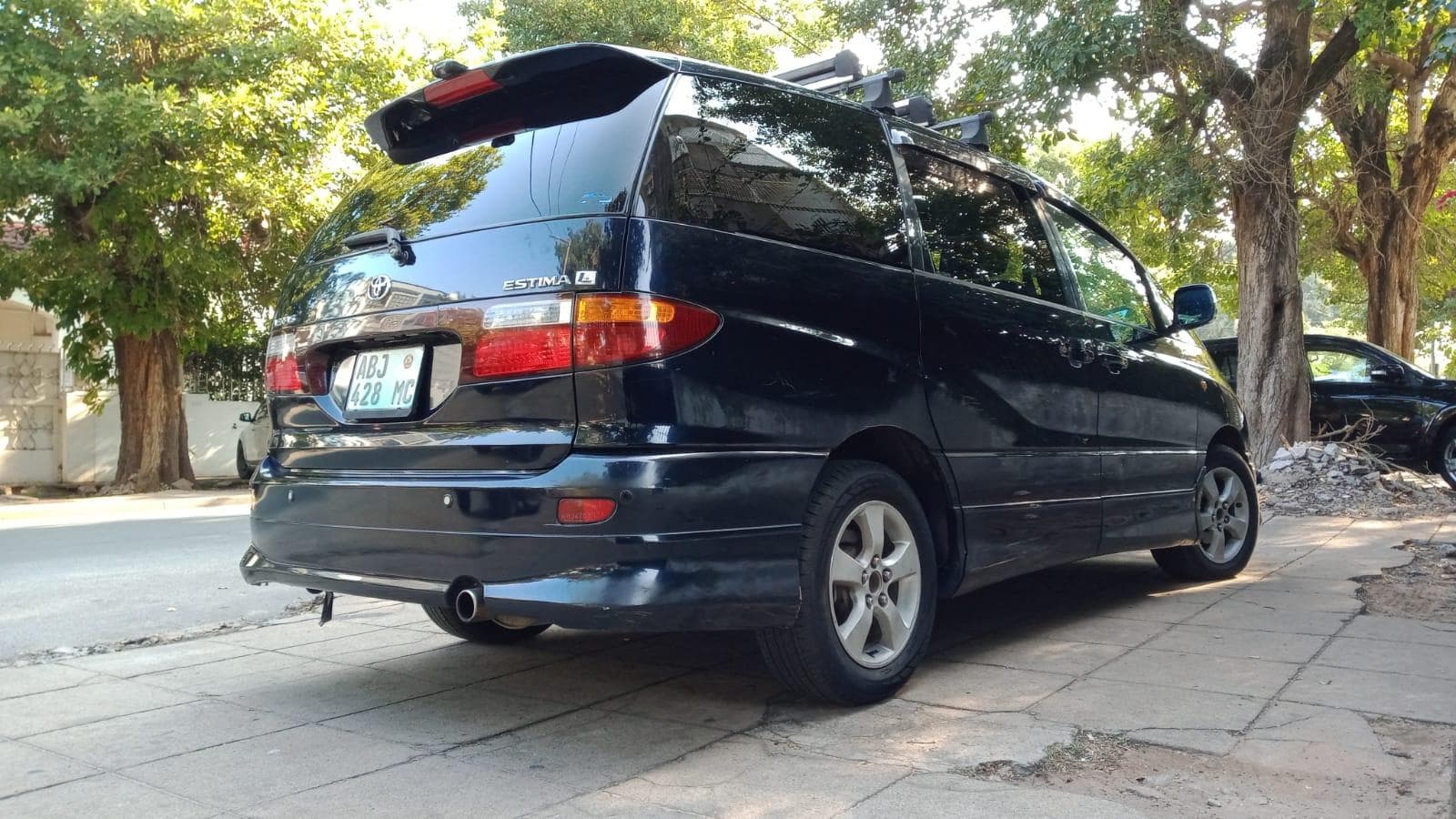 Toyota Estima · — imagem 13