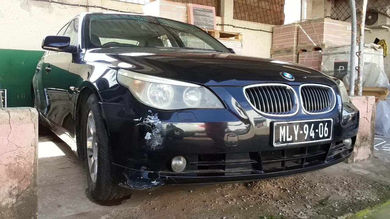 BMW - 525i ·