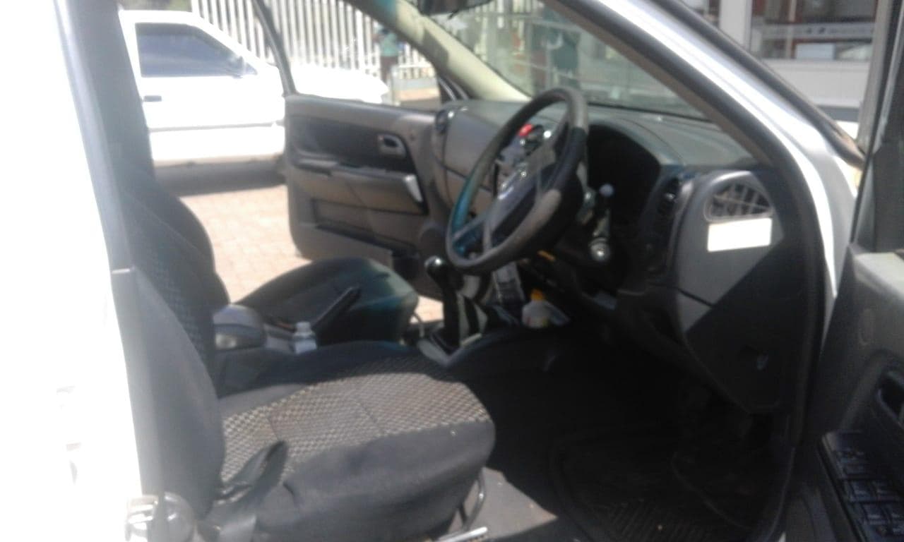 Isuzu KB 250D · — imagen 2