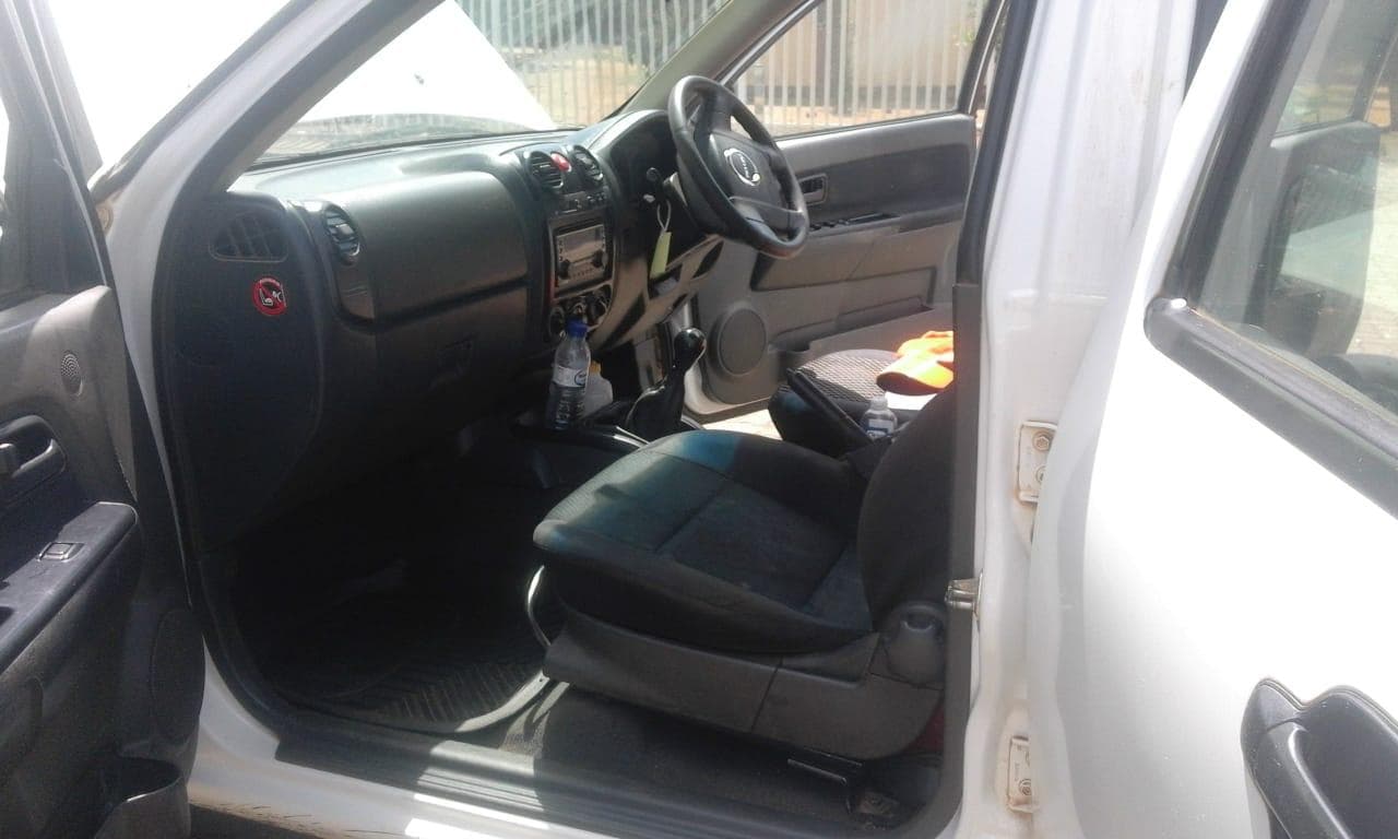 Isuzu KB 250D · — imagen 12