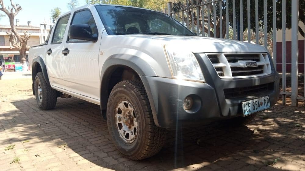 Isuzu KB 250D · — imagen 2