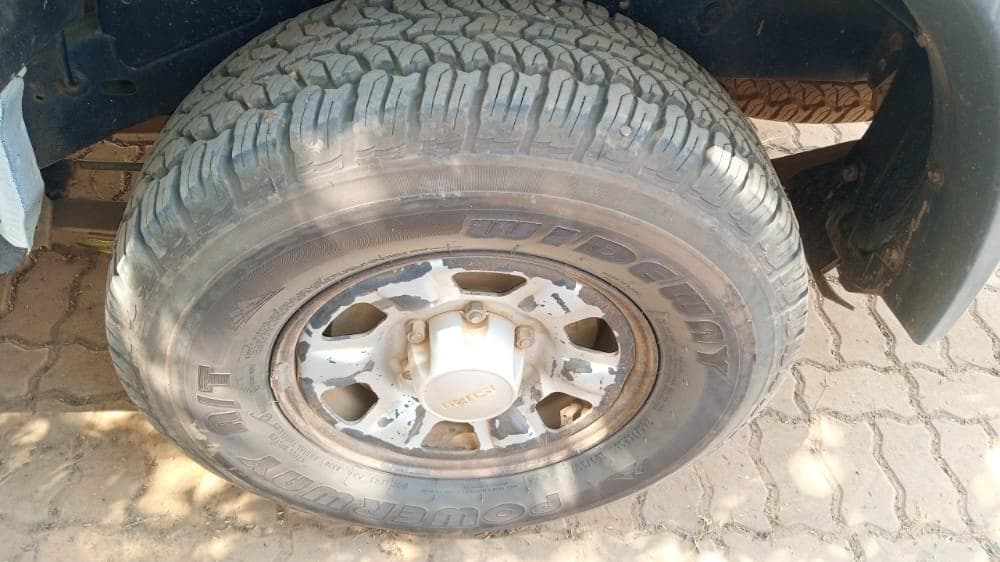 Isuzu KB 250D · — imagen 7