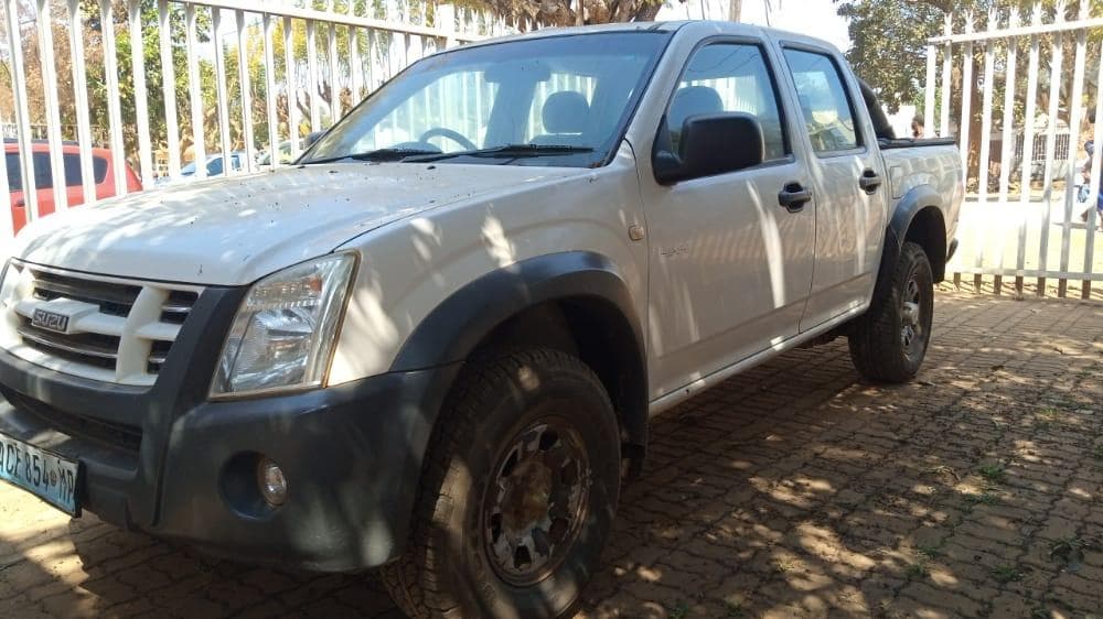 Isuzu KB 250D · — imagen 14