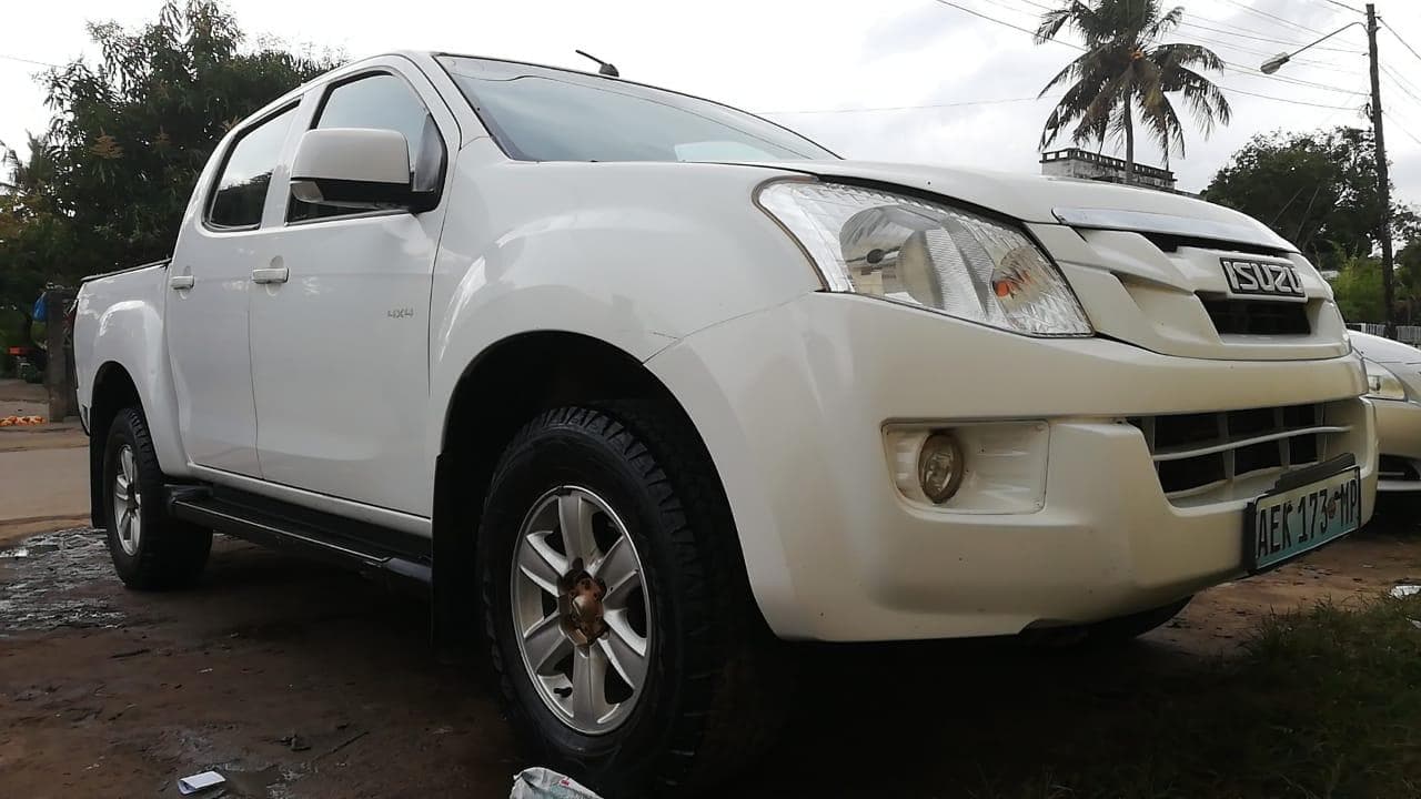 Isuzu KB 250 · — imagem 1