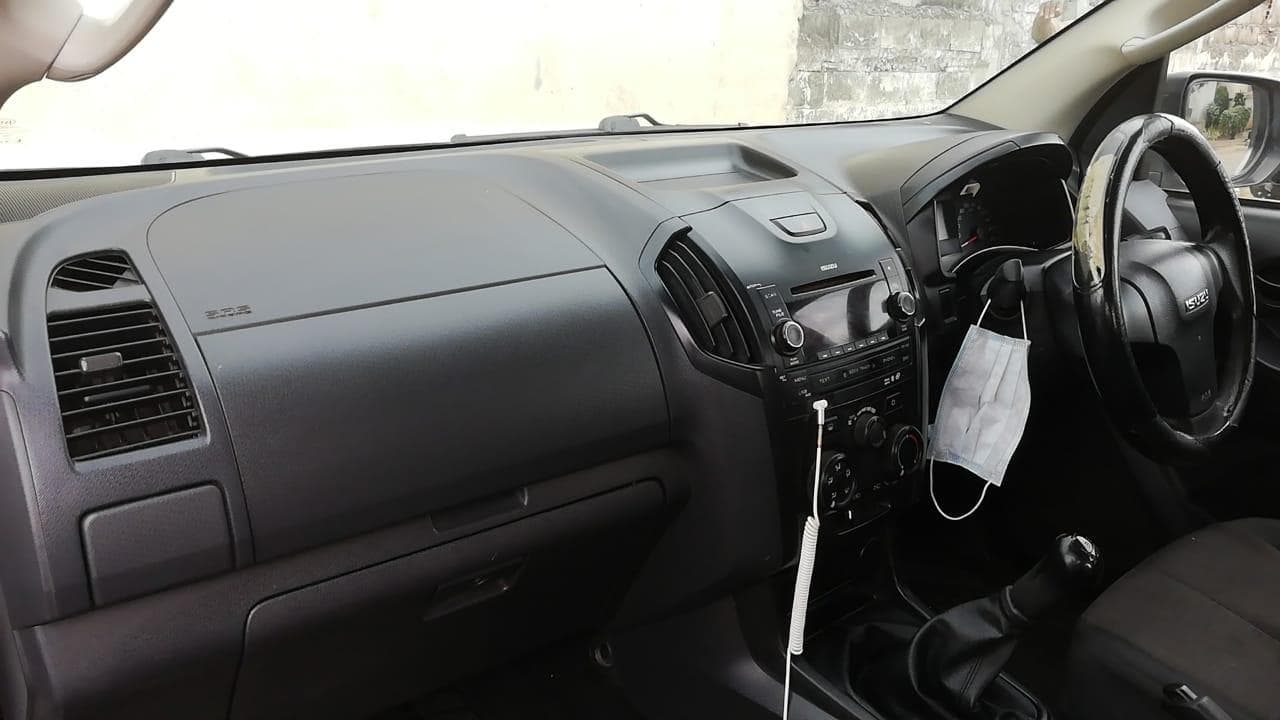 Isuzu KB 250 · — imagem 9