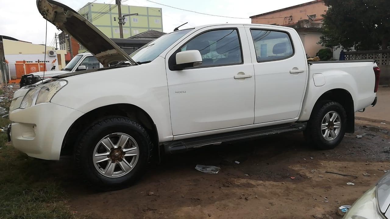 Isuzu KB 250 · — imagem 13