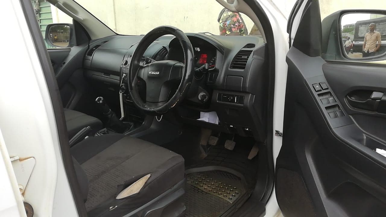 Isuzu KB 250 · — imagem 14
