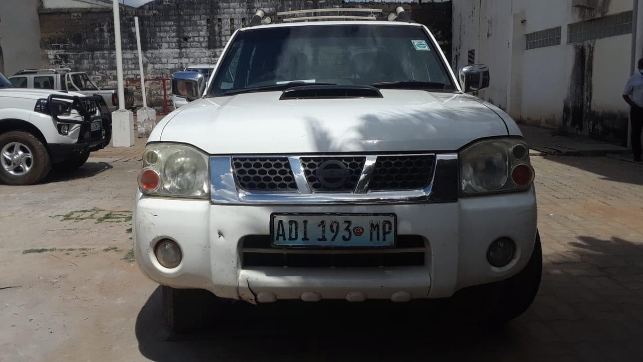 Nissan HardBody · — imagen 2