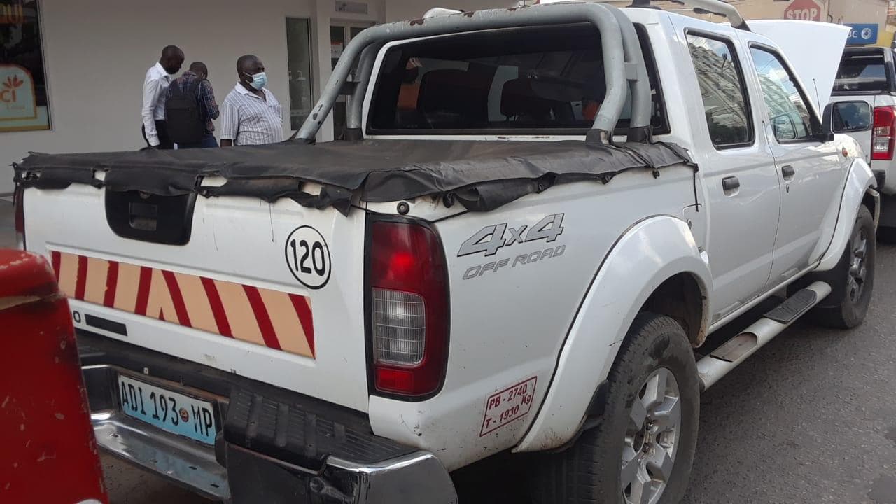 Nissan HardBody · — imagen 4