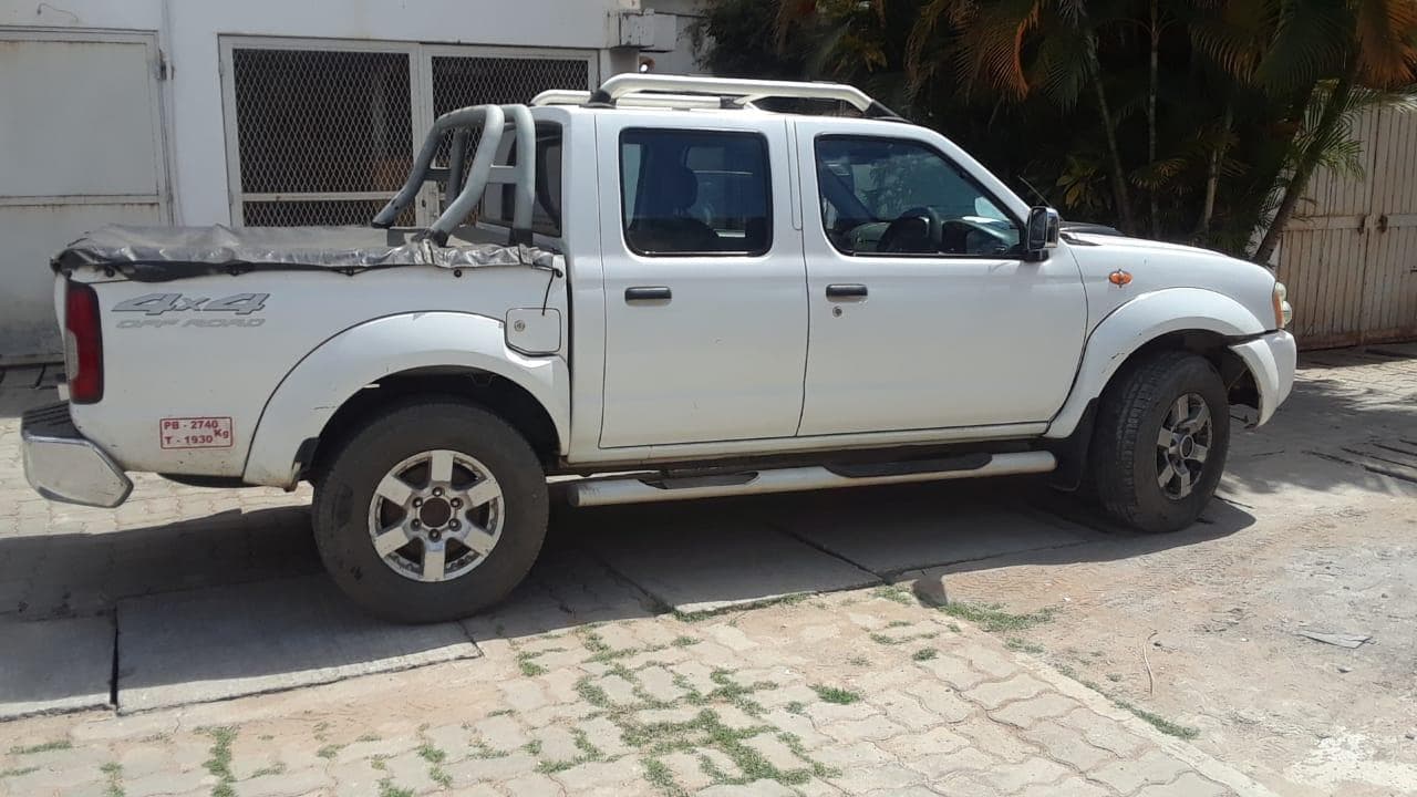 Nissan HardBody · — imagen 5