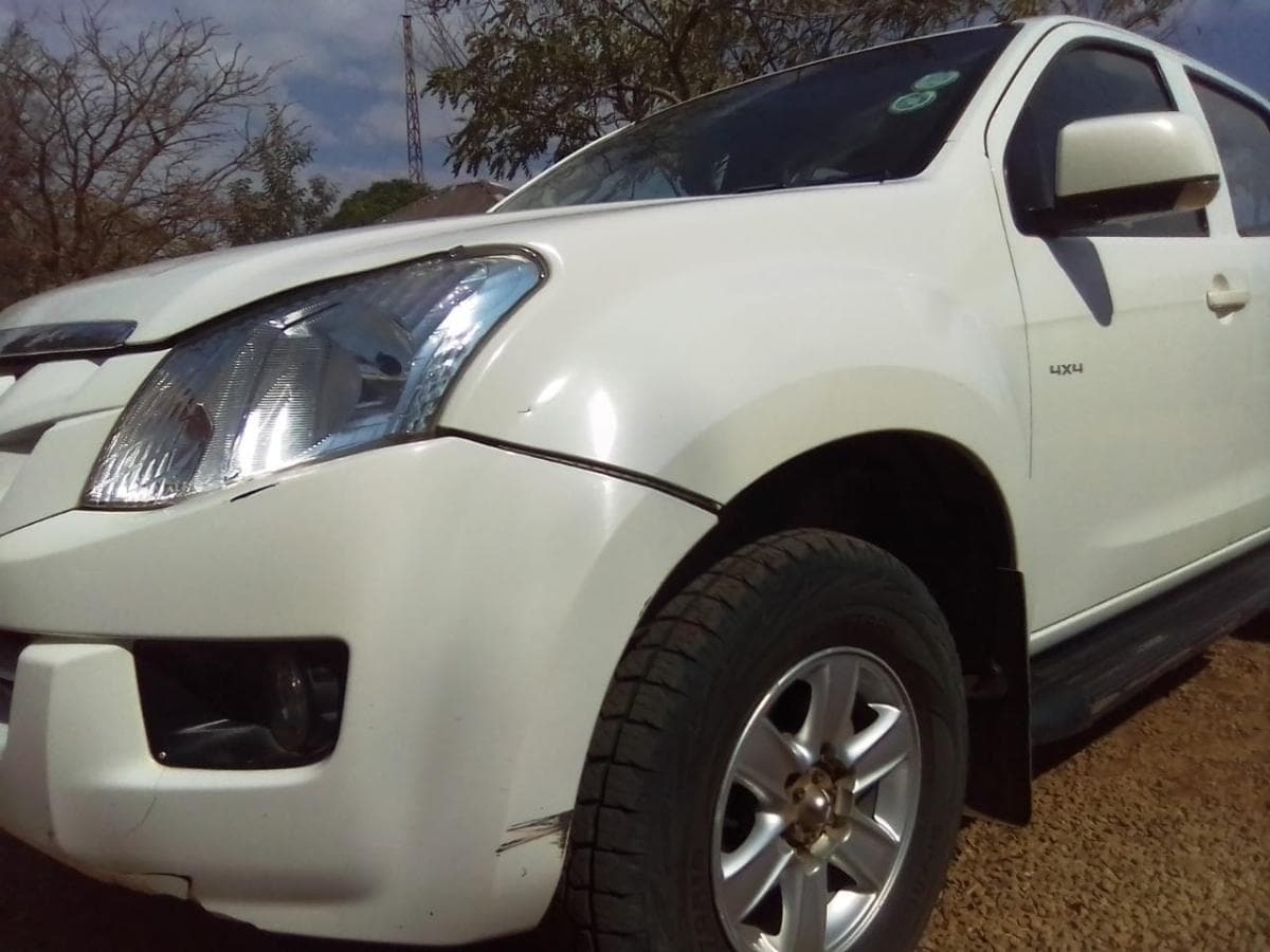 Isuzu KB 250D · — imagen 2