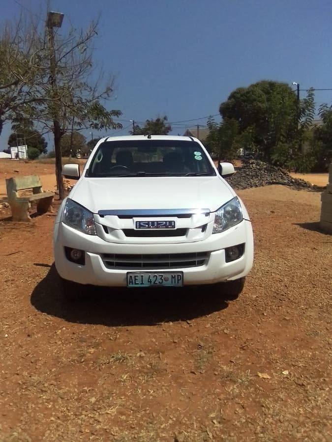 Isuzu KB 250D · — imagen 13