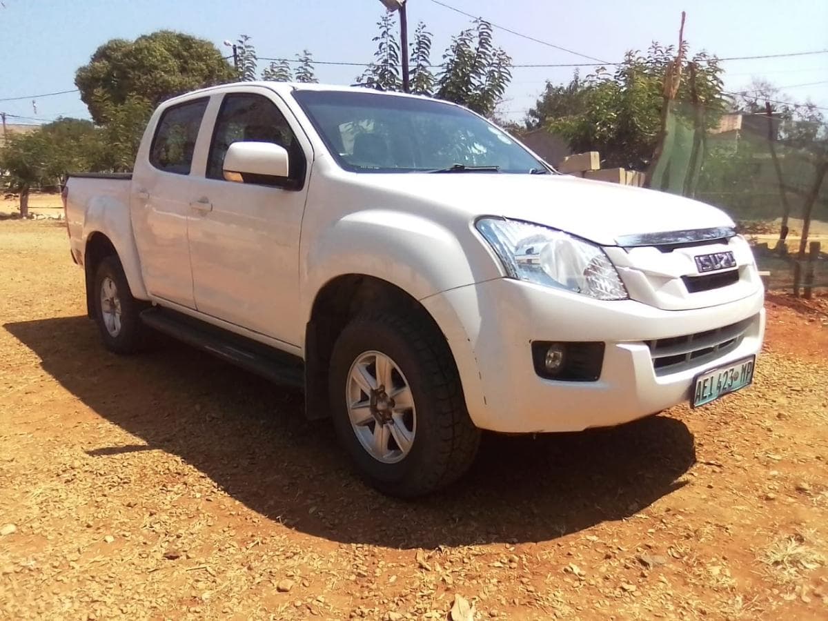 Isuzu KB 250D · — imagen 1