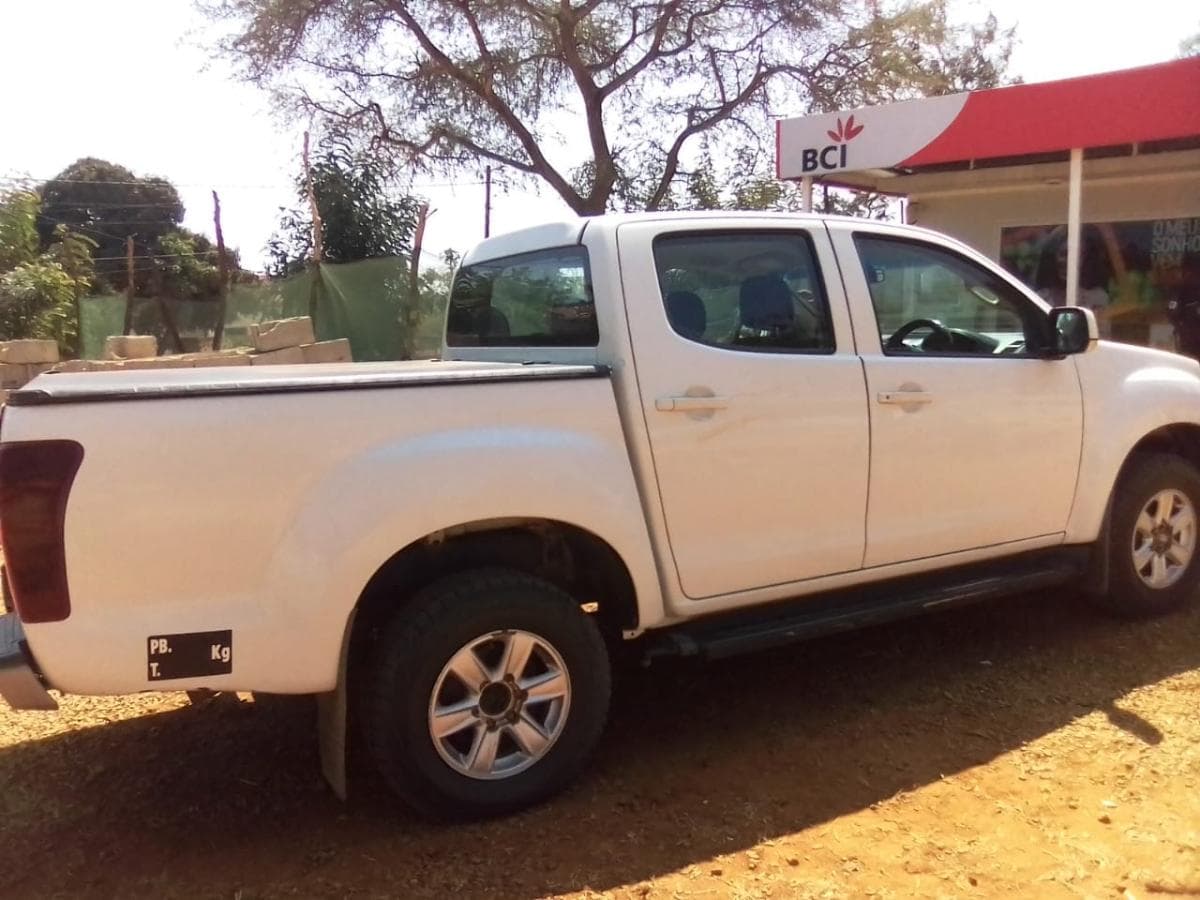 Isuzu KB 250D · — imagen 17